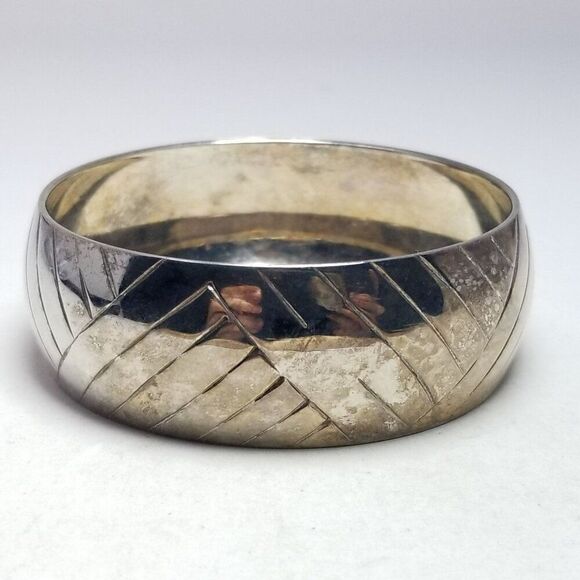Vintage Silver Tone Etched Design Bangle Bracelet, 70s Style, Estate - Picture 5 of 5